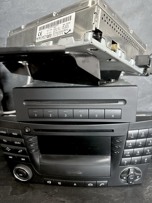Навигация, усилвател, чейнджър за Mercedes E-Class W211