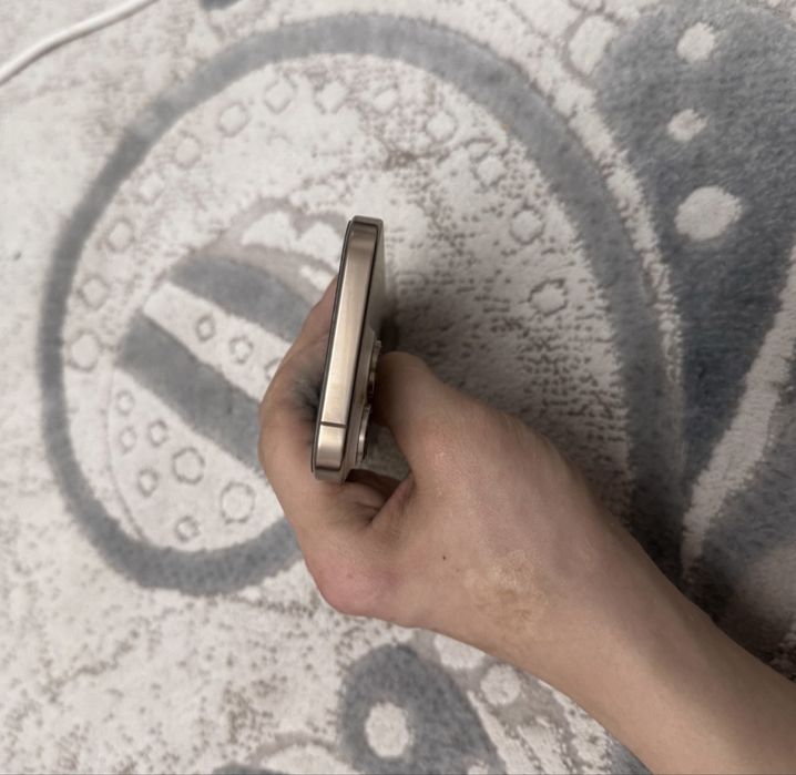 IPhone 16 pro 128 gb 90%