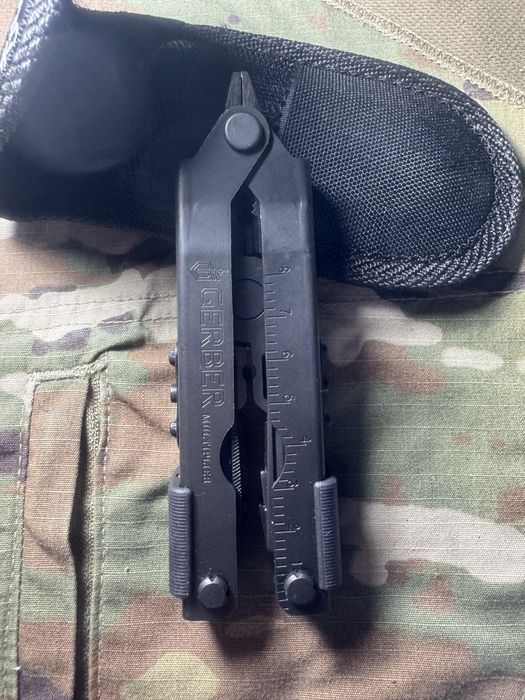 Gerber negru cu husa