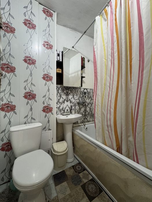 Продам 2  комнатную квартиру.