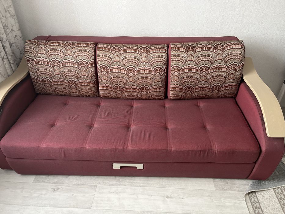 Продаеться диван (раскладываеться в кровать)