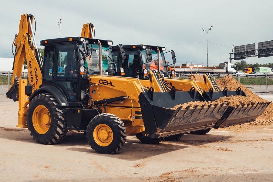 Экскаватор - Погрузчик GEHL GBL-X 920 (Франция, MANITOU group)