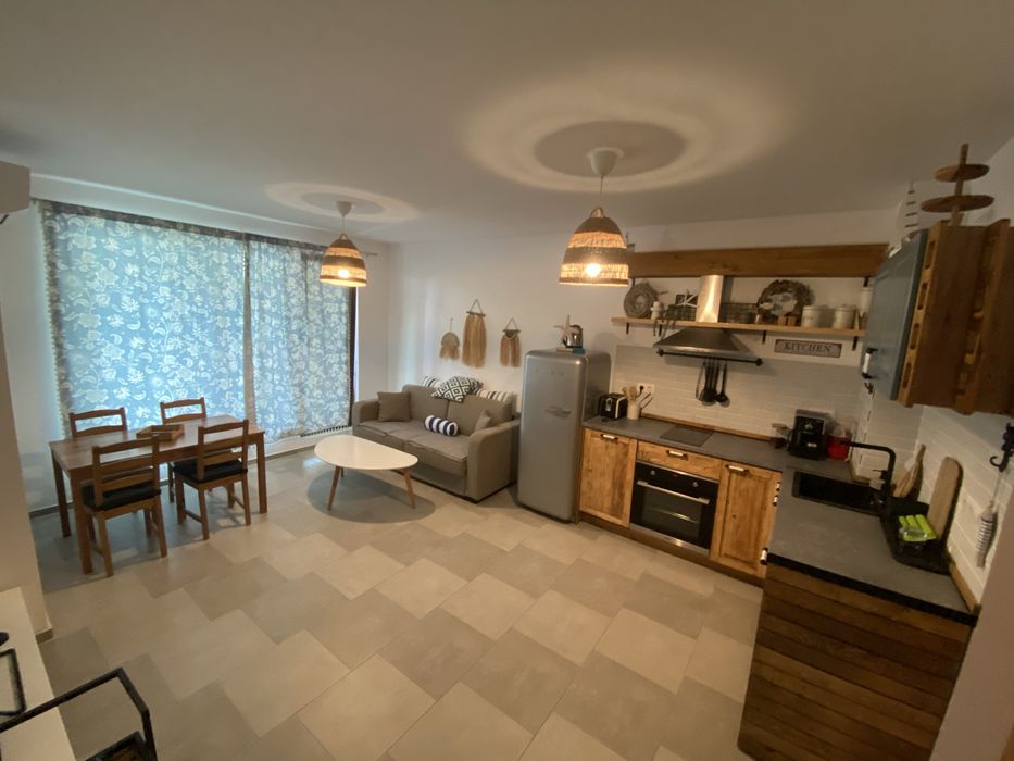 Двустаен апартамент само на 250 м от плажа