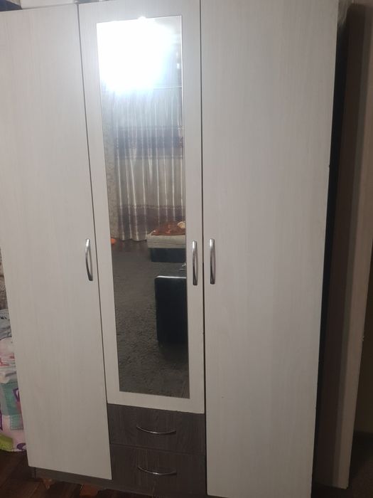 Шкаф для вещей .