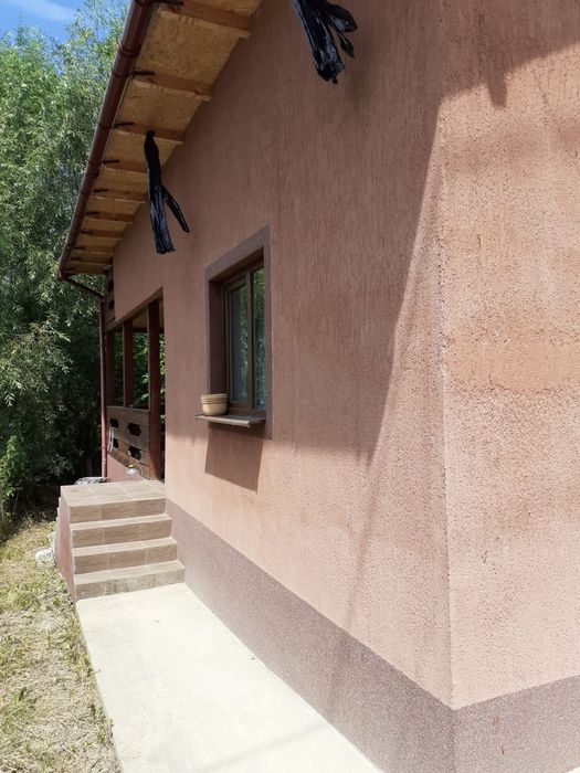 Vand casa de vacanta