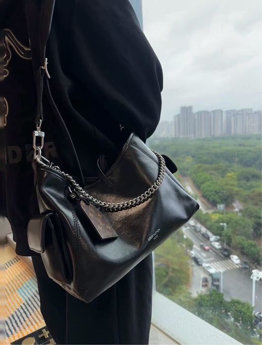 Geanta Louis Vuitton Carry All