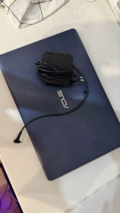 Ноутбук Asus, ips, full hd, i5, 1t.