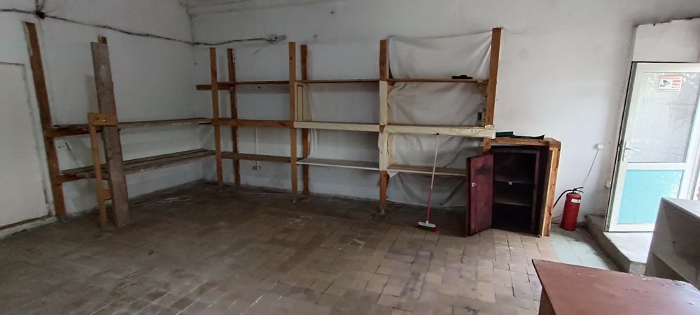 Сдам торговое  помещение на рынке