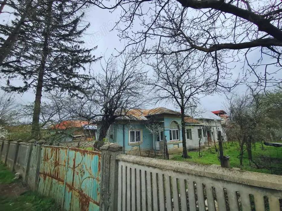 Casa de vanzare in Draganesti-Olt, zona centrala