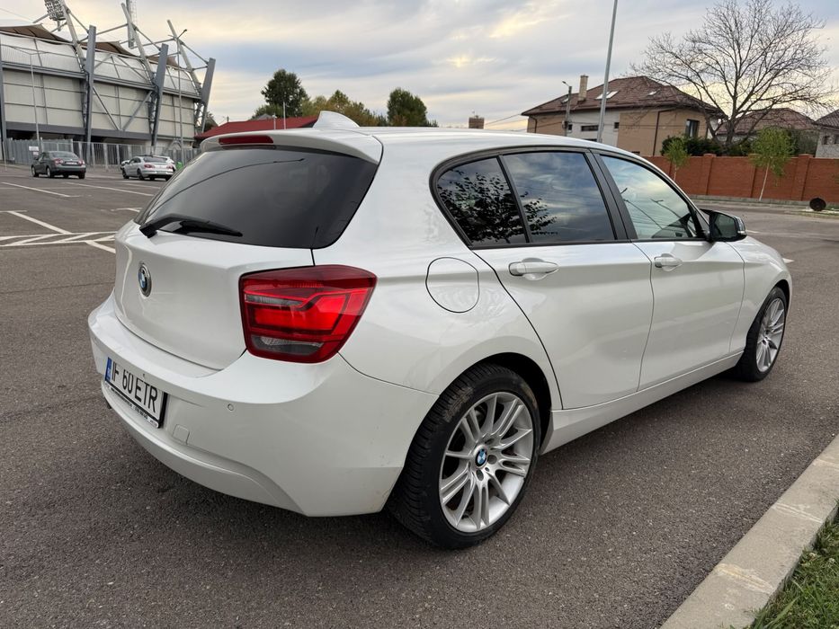 BMW seria 1 f20 2013 automat 2 butoane
