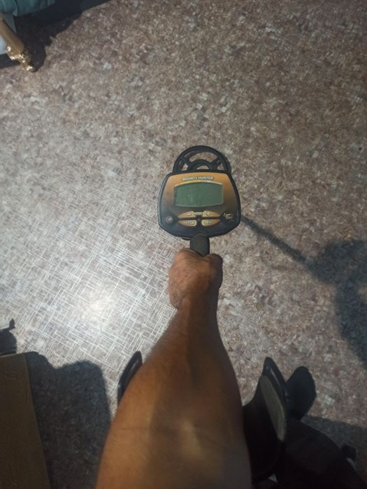 Продам металлоискатель