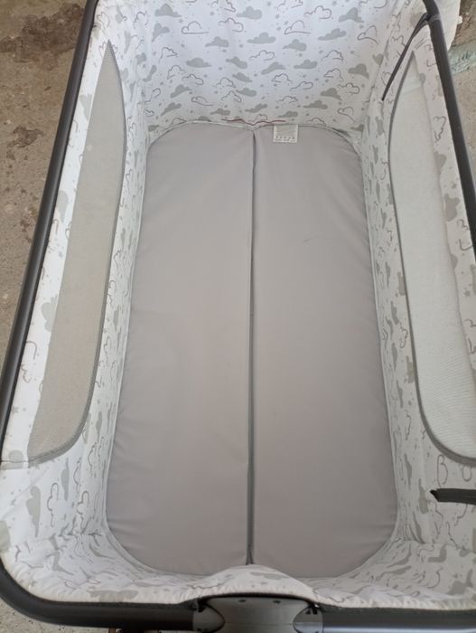 Малко бебешко легълце