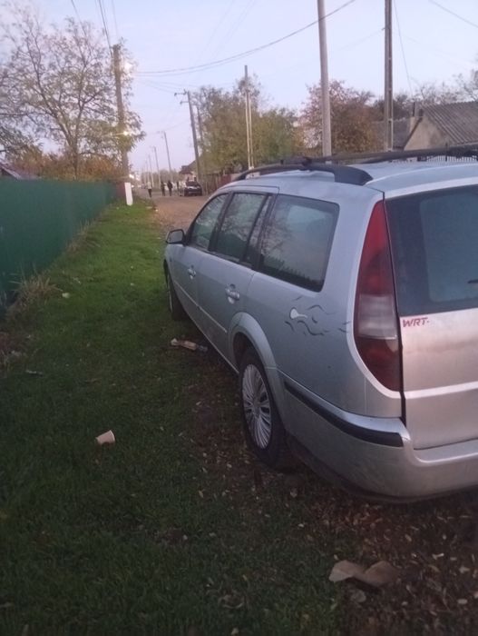 Vând schimb Ford an 2002 motor 2 dizel