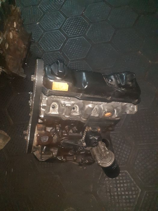 Мотор на ауди без навеса