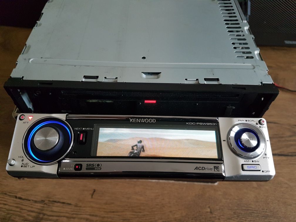Kenwood kdc psw9531 pioneer deh p7700mp Suceava • OLX.ro