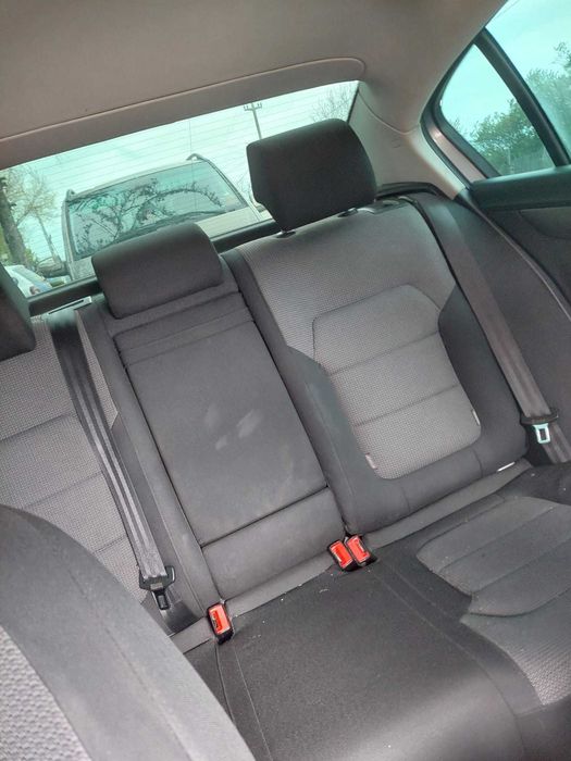Vând Volkswagen Passat