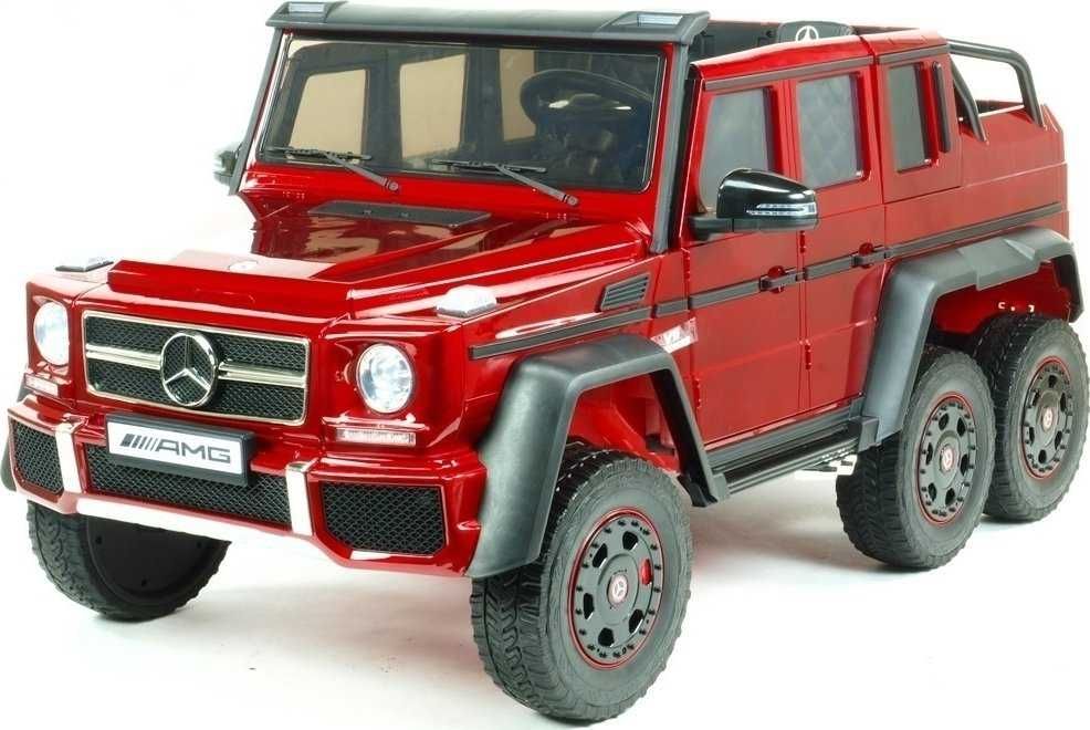 децка количка за дете заедно с родителя