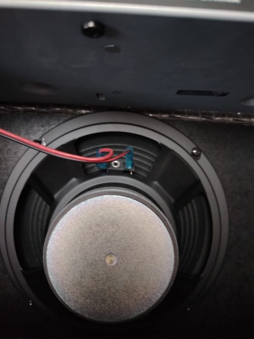 Продам комбоуселитель Fender Champion 20