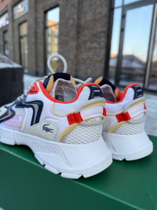 Женские кроссовки Lacoste