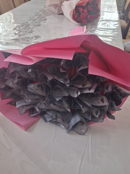 Гүл сатылады, искуственный ақша