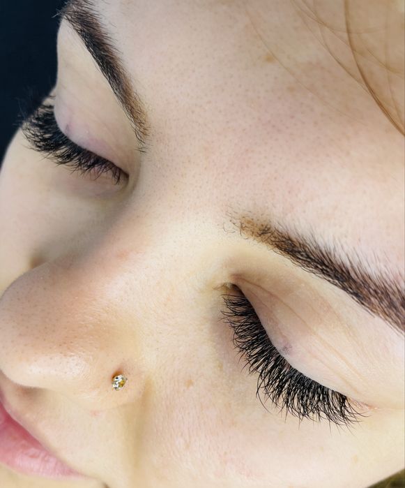 Extensii de gene pentru un look impecabil