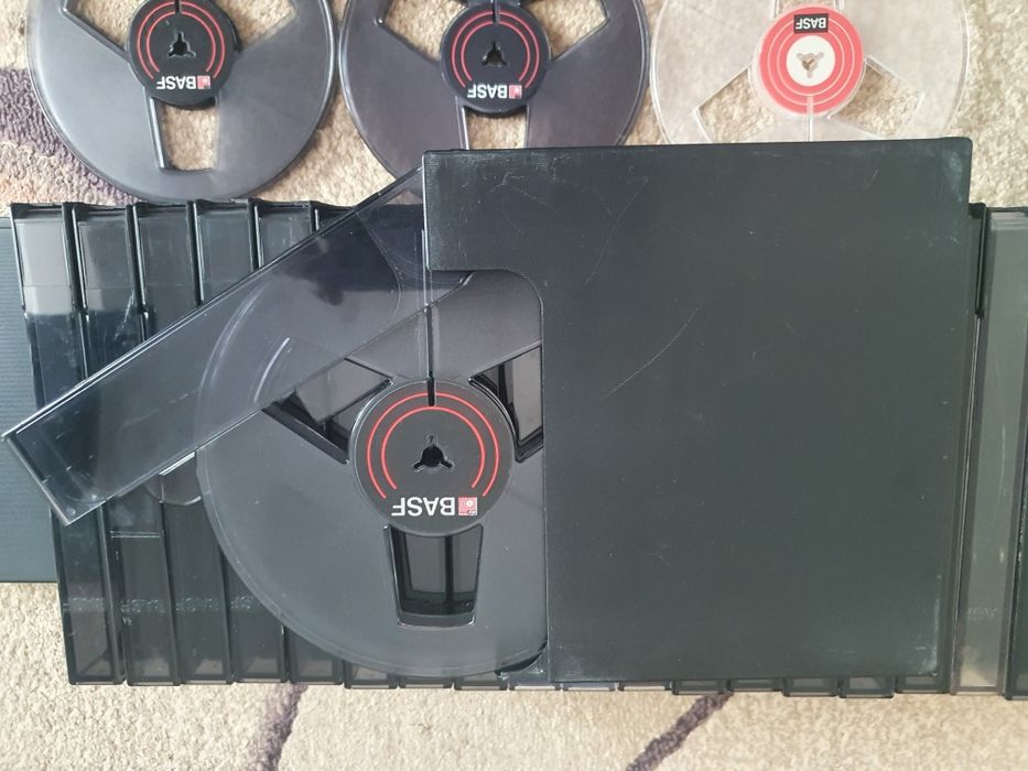 Role/cutii pentru benzi magnetofon Basf 18cm originale