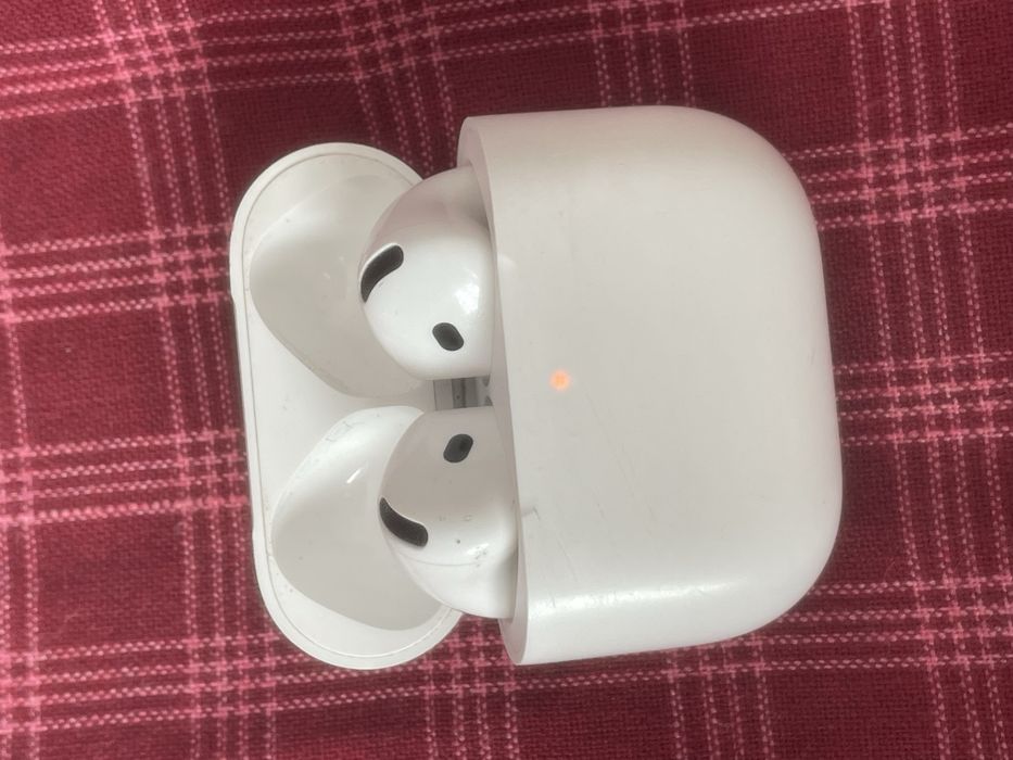 AirPods 4, Originale 100%!  Stare impecabila