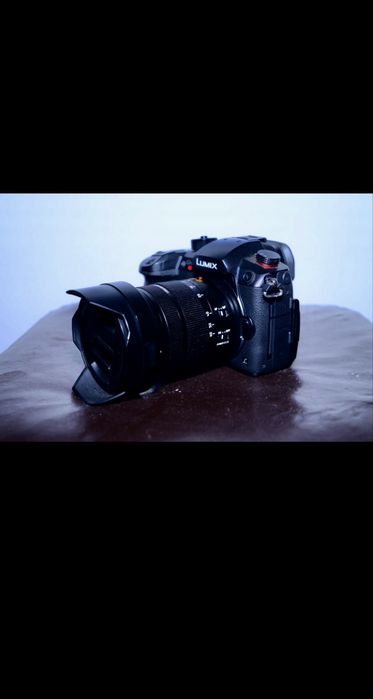 Продавам хибридна фотокамера Panasonuc Lumix GH5S
