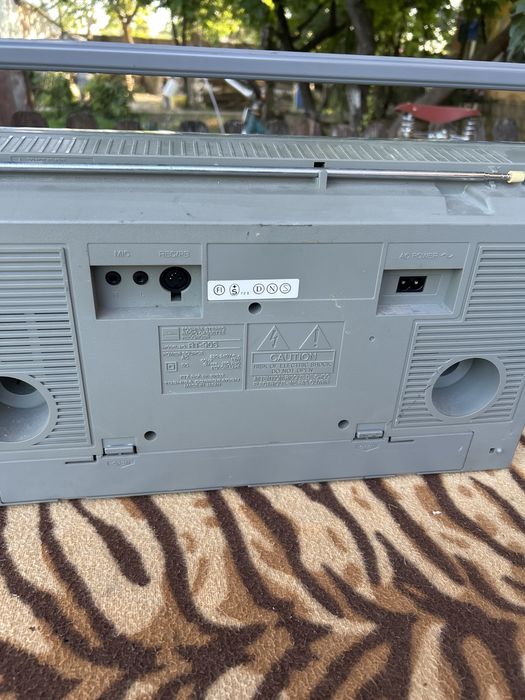Radiocasetofon TOSHIBA  RT-90S