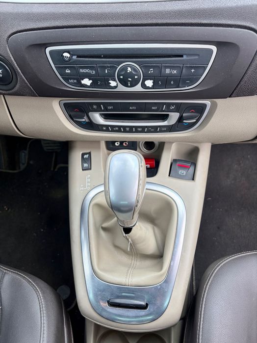Renault scenic 2011