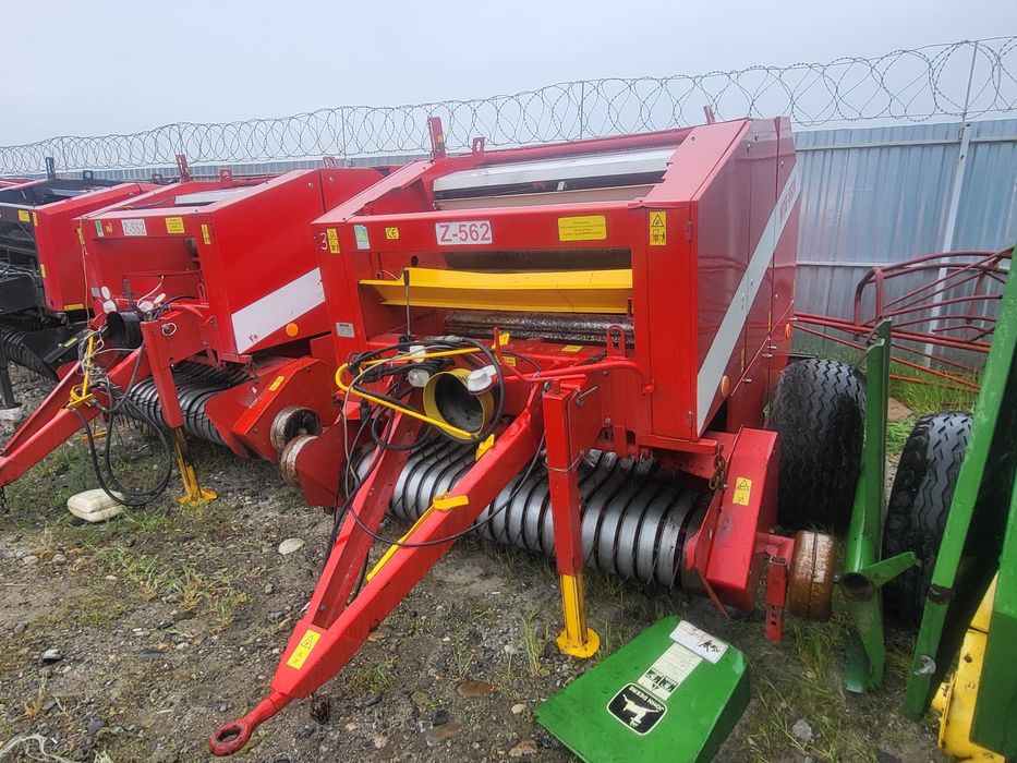 Пресс подборщик рулонный для сена соломы