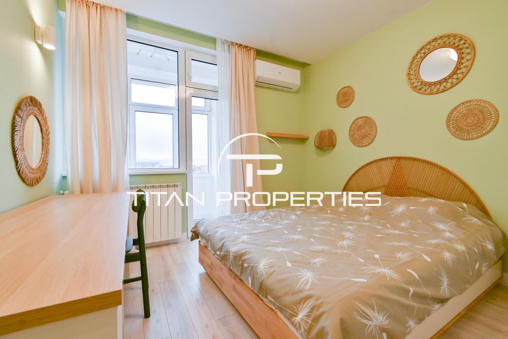 Дава се под наем Тристаен апартамент в София, Център - 90 кв.м за 1300 € - Снимка #4