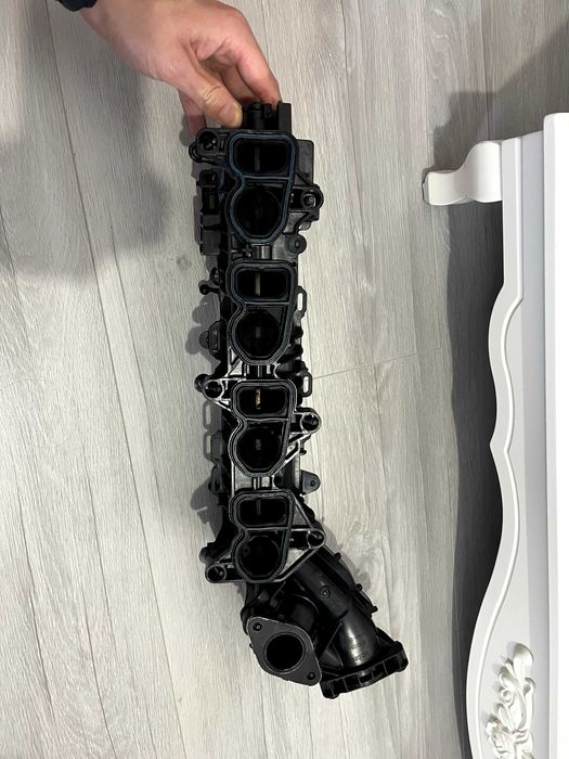 Всмукателна колектор за BMW F39, F40, F44, F45N, F46N, F48, F48N, F54