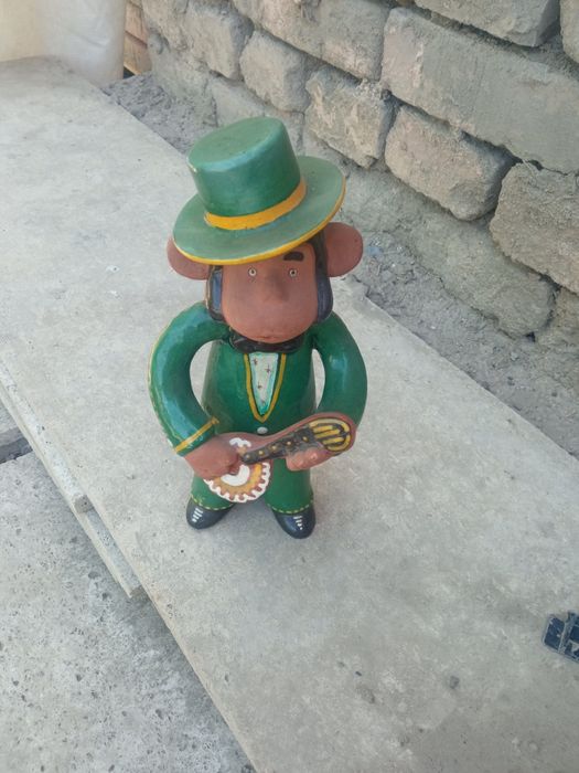 Срочно продам статуэтку