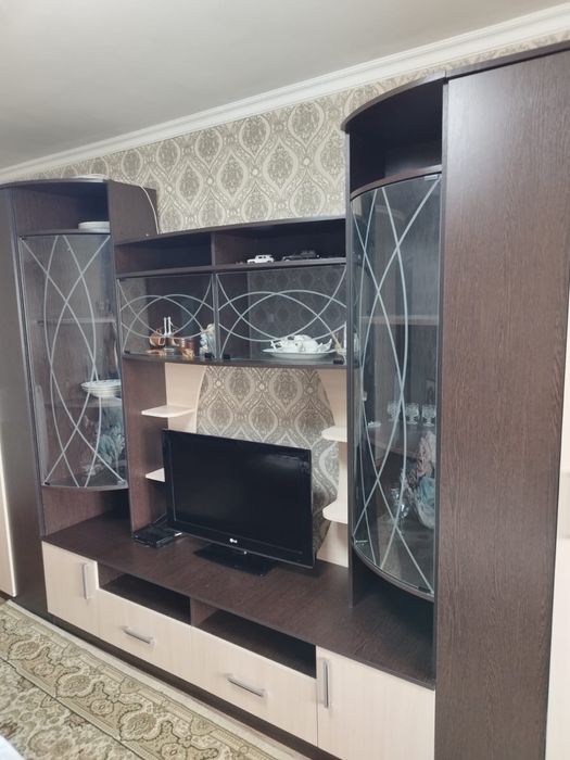 Продам стенку в зал