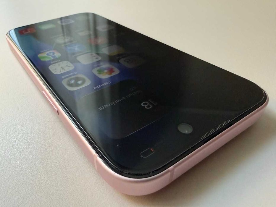  Apple / iPhone 15 128 Gb / Pink