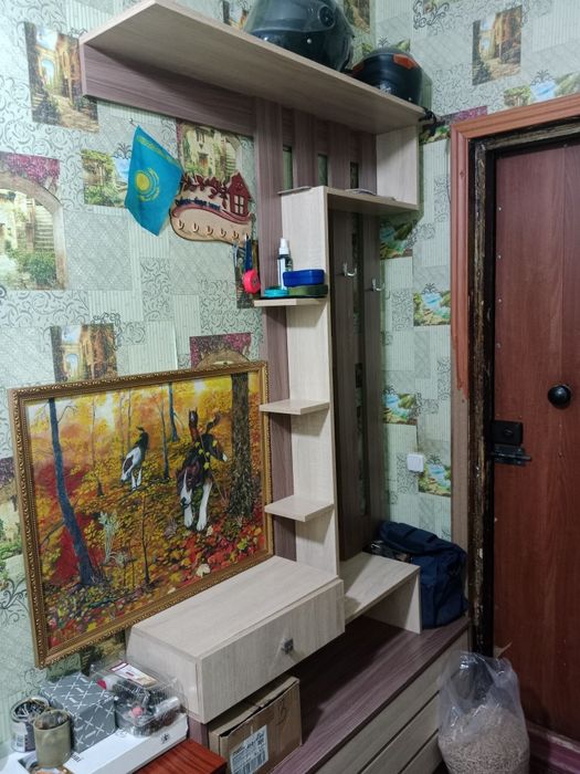 Продам прихожую б/у