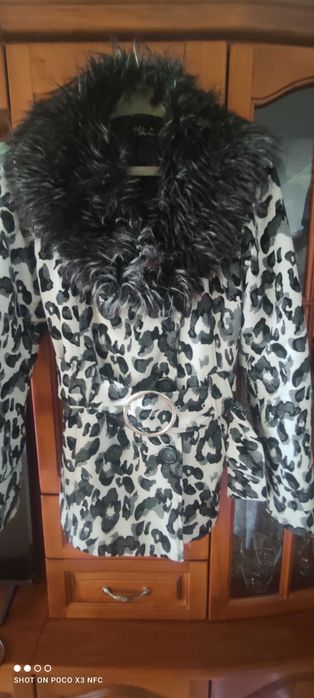 Дамско палто с тигров принт - 17.00 лв.