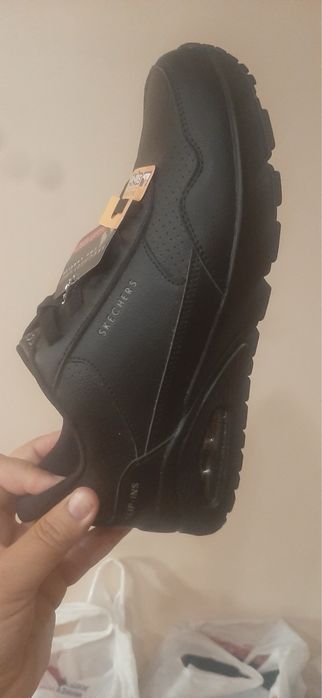 Обувки Skechers чисто нови 41 номер