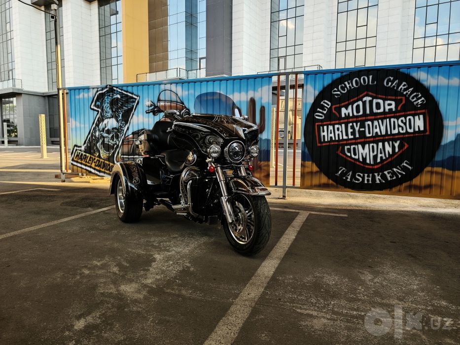 Harley-Davidson Tri Glide Ultra 2011 года.