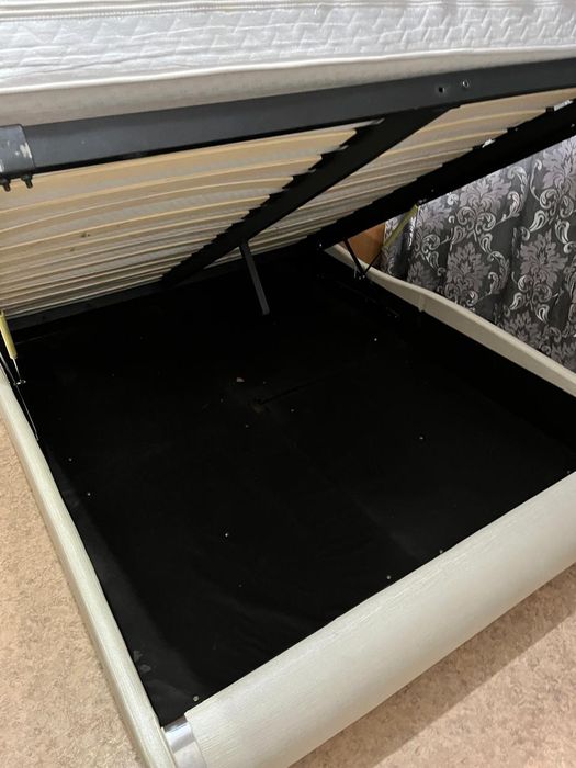 Срочно продам диван