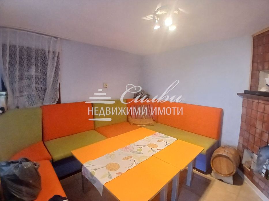 Двуетажна тухлена вила - местност ЧАШКА