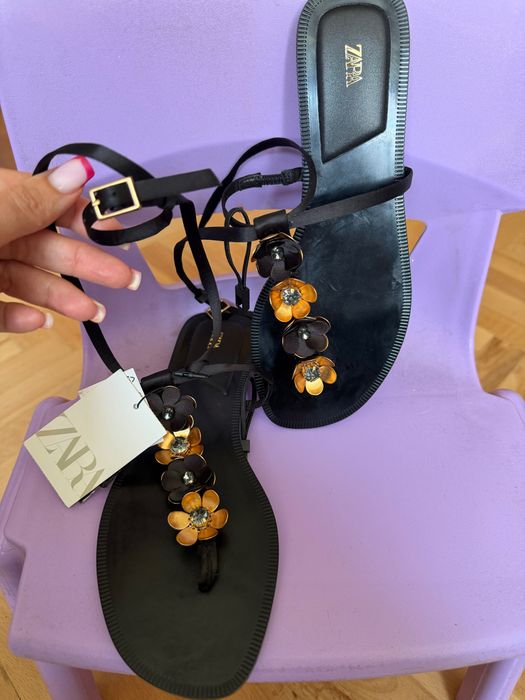 Ефектни дамски сандали Zara, размер 39(нови, с етикет)