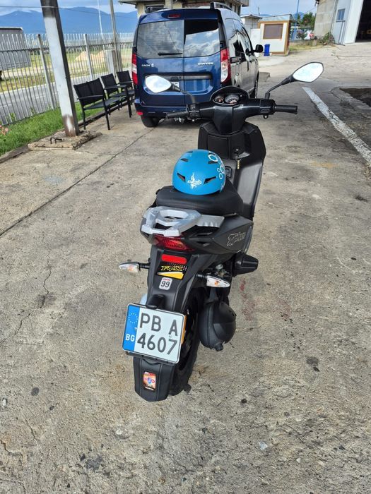 Скутер Piaggio 125 куб.
