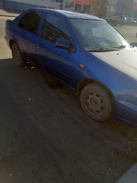 Продам машину ниссан