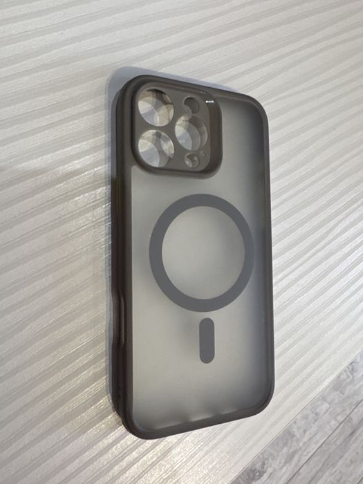 Husă ESR Halolock IPhone 16 pro max