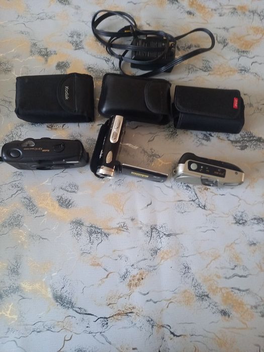 Продам  фотоаппараты и видео