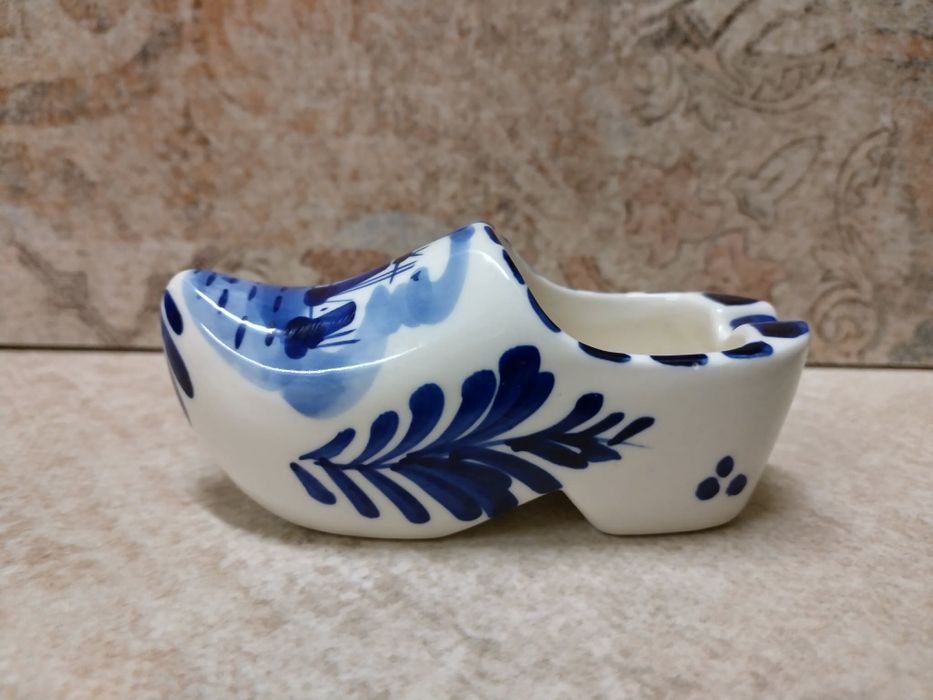 Керамичен чехъл от Амстердам