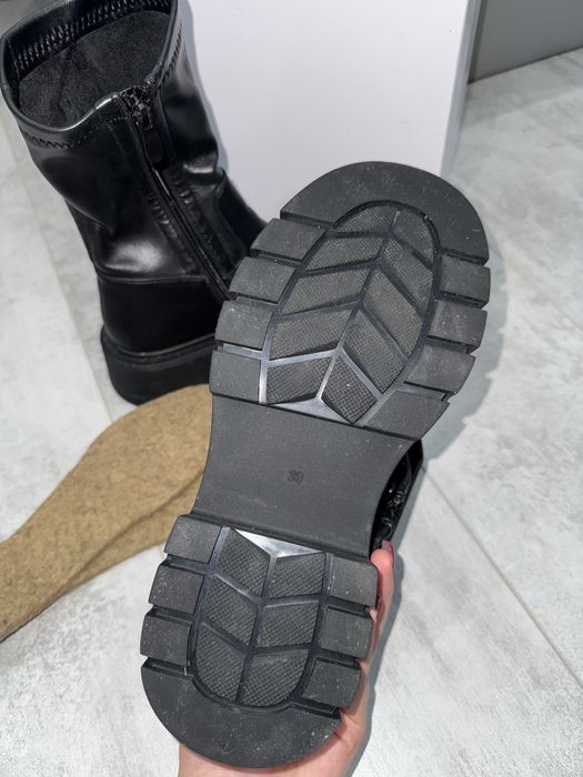 Женские зимние ботинки