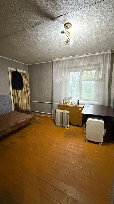 Продается 1.5 район магазина Валентина